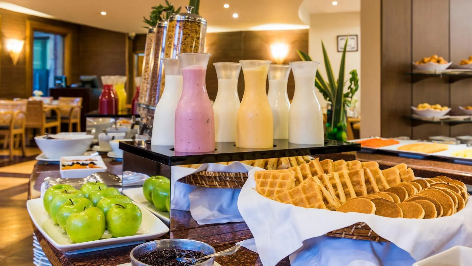 Cosmos 100 Hotel & Centro De Convenciones - Hoteles Cosmos بوغوتا