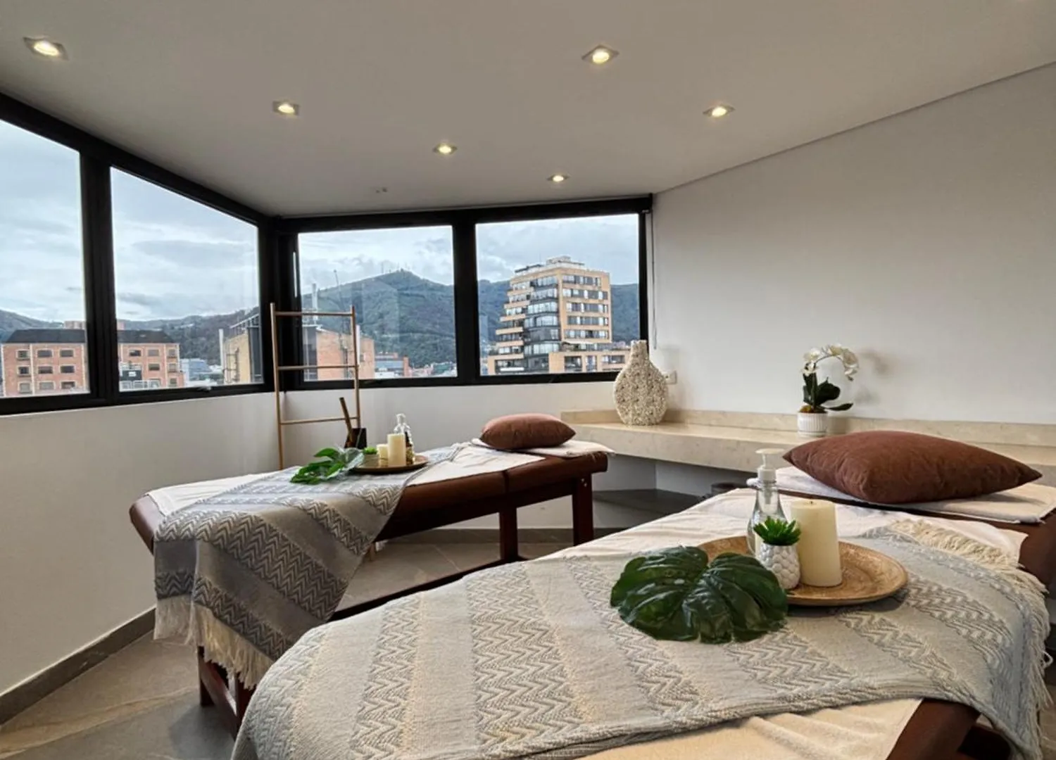 Cosmos 100 Hotel & Centro De Convenciones - Hoteles Cosmos بوغوتا