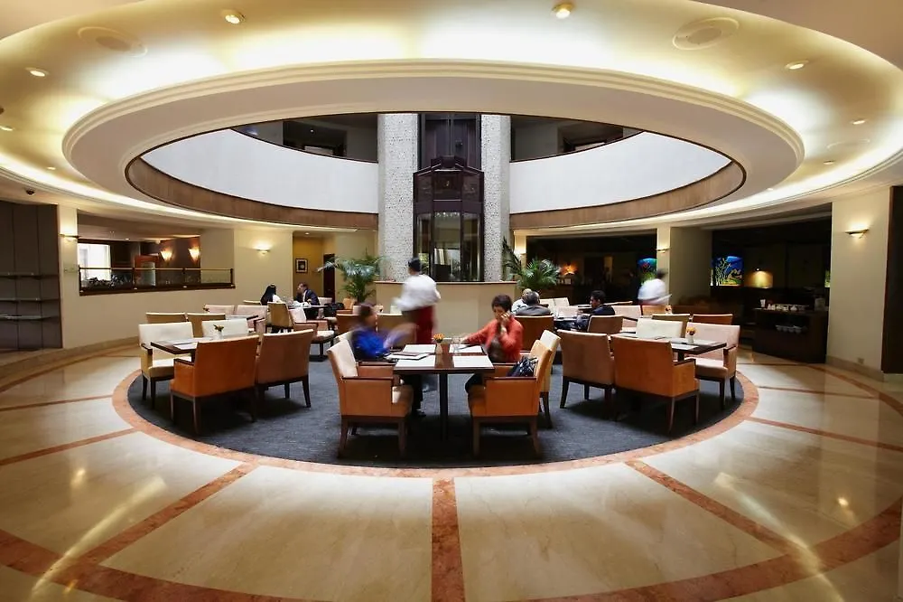 Cosmos 100 Hotel & Centro De Convenciones - Hoteles Cosmos بوغوتا