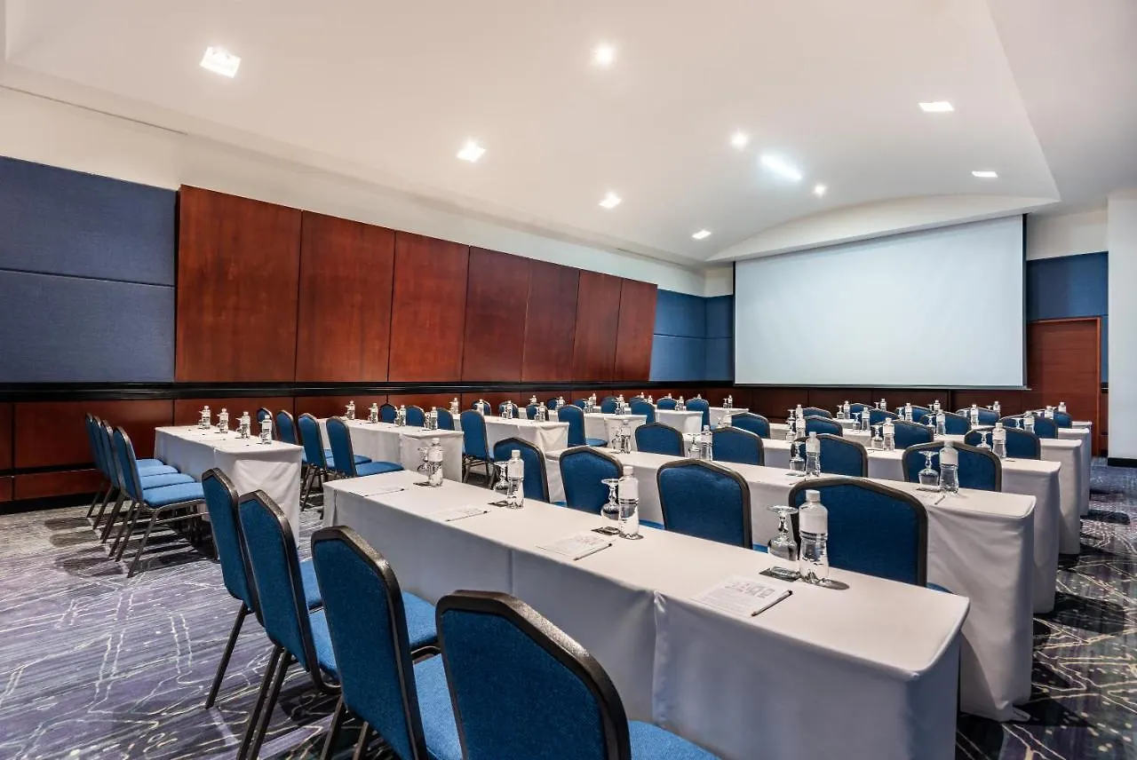 Cosmos 100 Hotel & Centro De Convenciones - Hoteles Cosmos بوغوتا